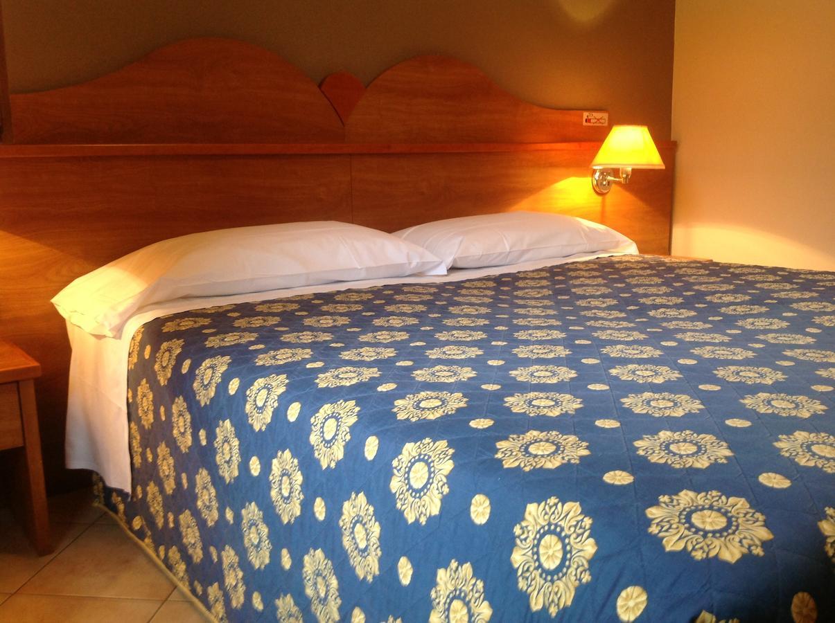 Hotel Trattoria Contini Sorbolo Pokój zdjęcie